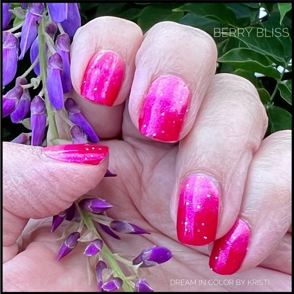 RETIRED Color Street Nail Strips Berry Bliss - Picture 2 of 7